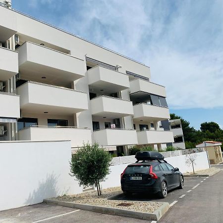 Fisherman'S Apartment Premantura Exterior photo